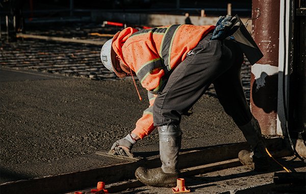 Self compacting concrete